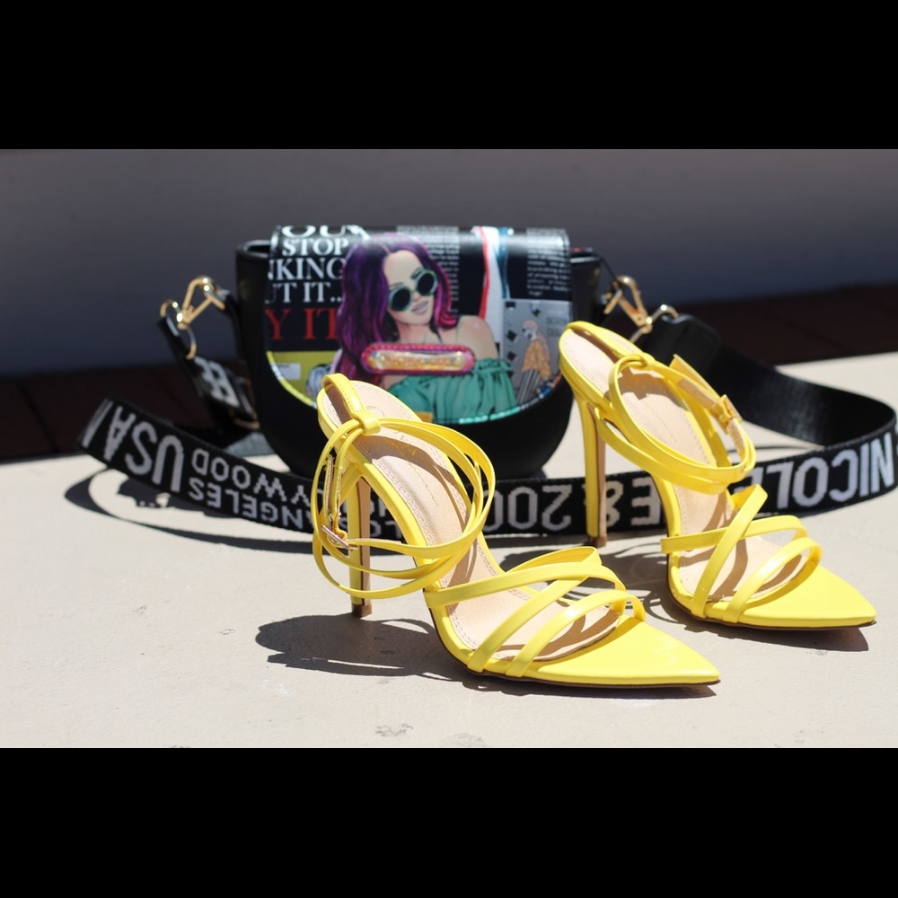 SALE- Yellow pointy heels - Picture 6 of 6
